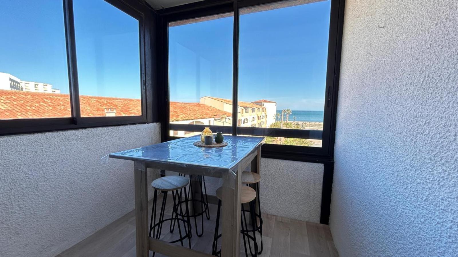 Appartement Le Barcares Avec Vue Sur Mer De Type T2 Location Arrivee A Partir De 15H Depart Maximum A 11H Location Du Samedi Au Samedi Juillet Et Aout 外观 照片